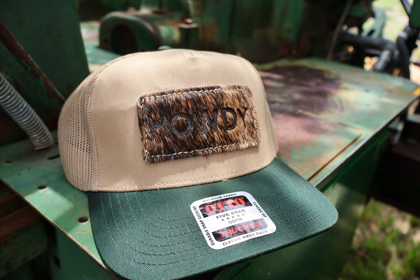 HOWDY HAT