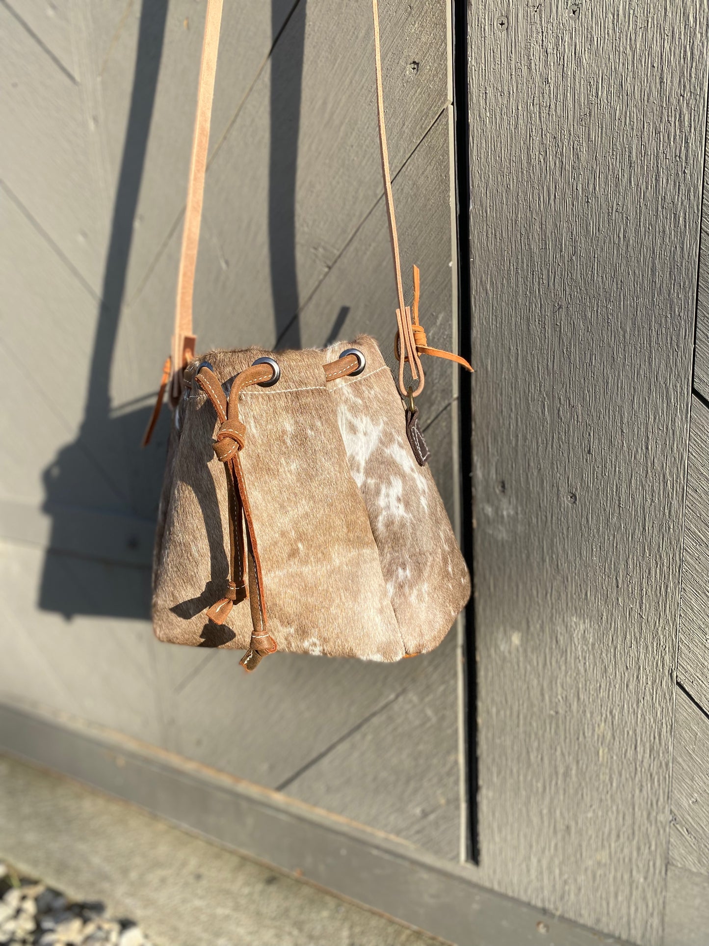 THE FEED BUCKET BAG